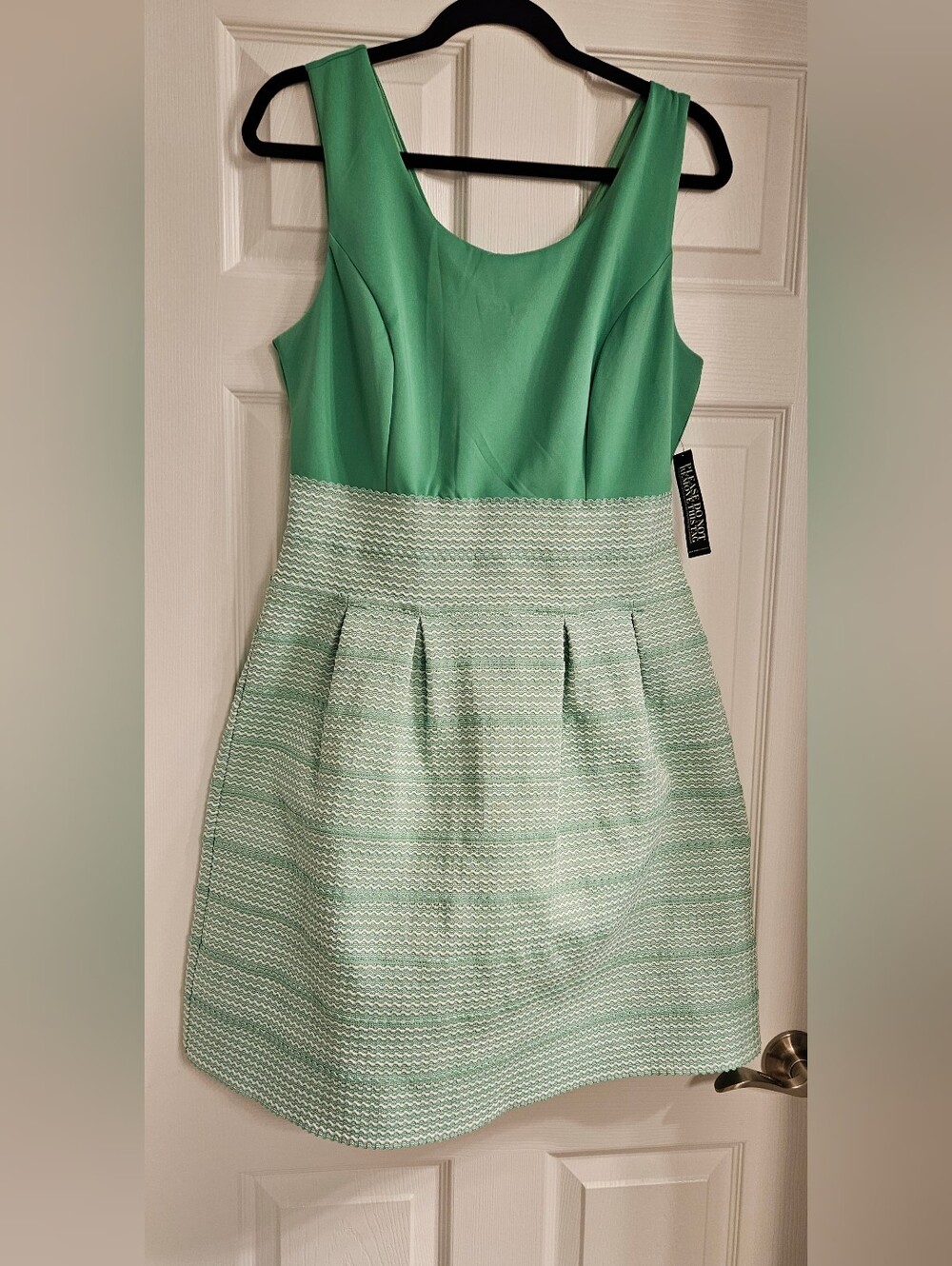 New York & Company Kelly Green Sleeveless Fit & Pleated Skirt Dress NWT Sz L